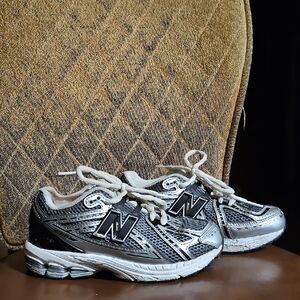 New Balance 1906R Silver Grey Black Lace Up Sneakers Running Shoes